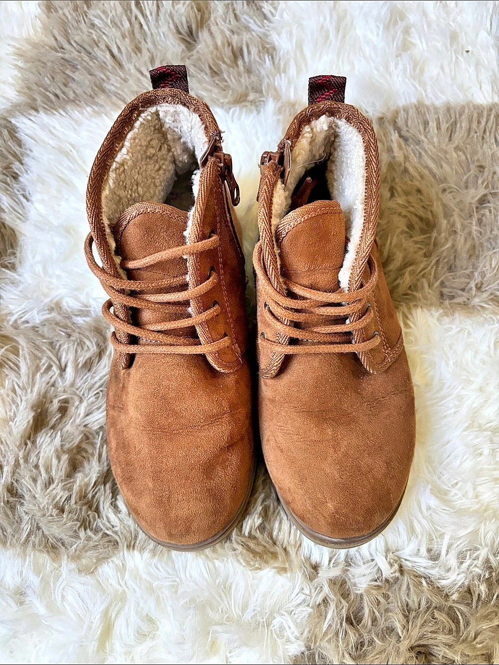 Cat & Jack faux suede Sherpa lined lace up dress boots boys sz 13
